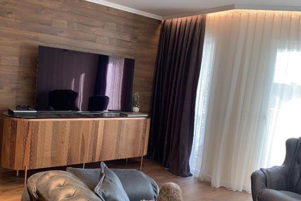 Lux Apart Karlovo Luaran gambar