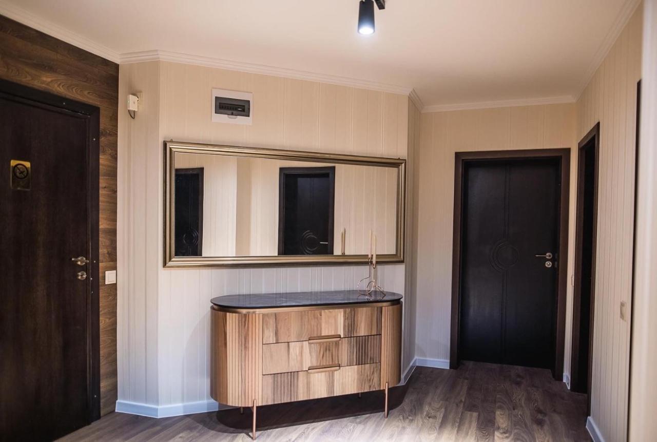 Lux Apart Karlovo Luaran gambar