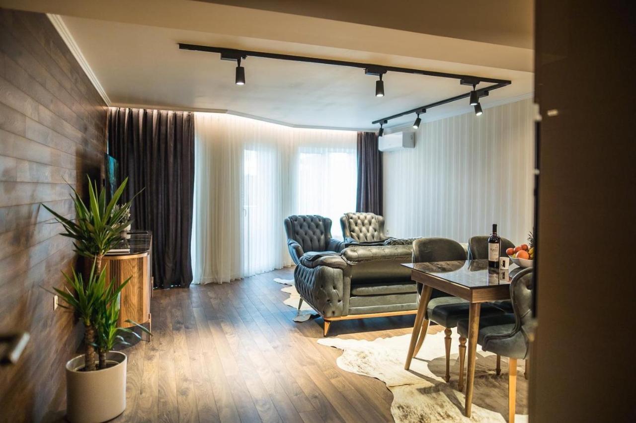 Lux Apart Karlovo Luaran gambar
