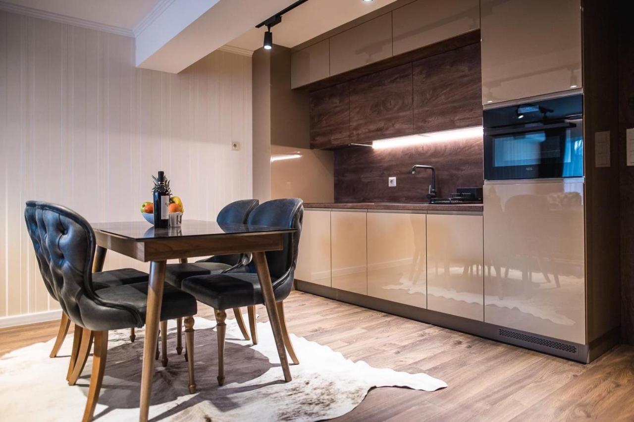 Lux Apart Karlovo Luaran gambar